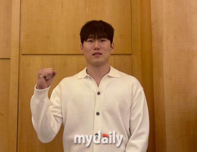 27일 합동 축승연 현장에서 만난 김민재./그랜드하얏트인천=김희수 기자