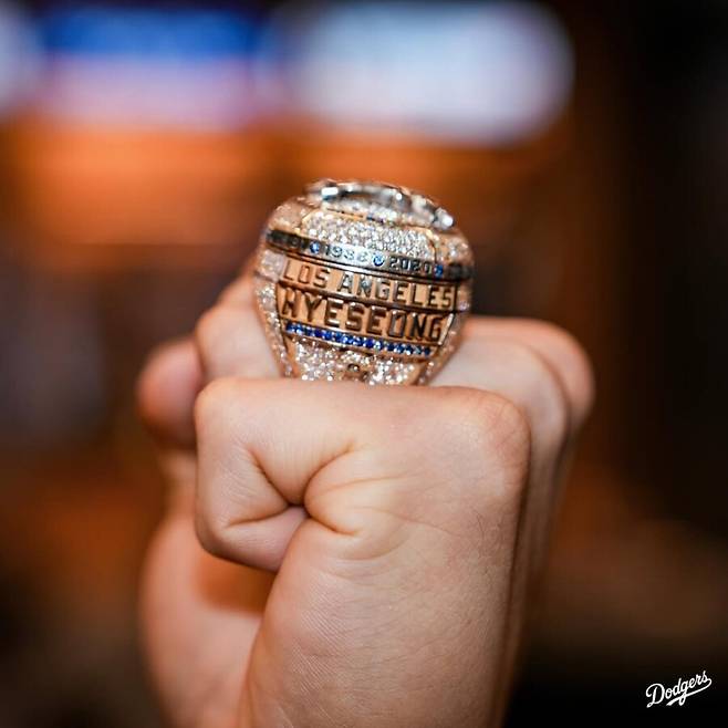 ▲ 김혜성의 2025 월드시리즈(WS) 우승 반지 ⓒLA 다저스 SNS
