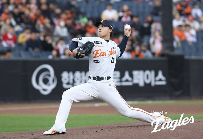 ▲ 선발로 나서 자신의 몫을 다한 한화 왕옌청 ⓒ한화이글스