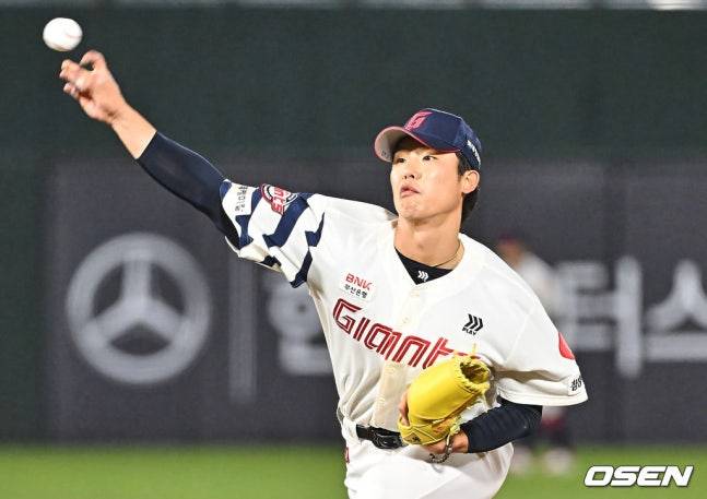 2이닝 무실점한 현도훈.