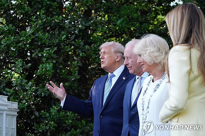 도널드 트럼프 대통령 부부와 찰스3세 국왕 부부 [AFP=연합뉴스. 재판매 및 DB 금지]