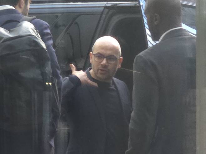 이재용 회장과 회동 후 서초사옥을 나서는 데미스 허사비스 구글 딥마인드 CEO (서울=연합뉴스) 강태우 기자 = 데미스 허사비스 구글 딥마인드 최고경영자(CEO)가 28일 오후 이재용 회장과 회동한 뒤 서초사옥을 나서고 있다. 2026.4.28 burning@yna.co.kr