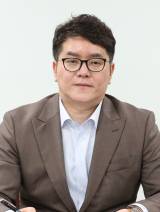 정성욱 위원