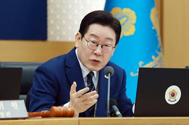 이재명 대통령이 지난달 17일 정부세종청사에서 국무회의를 주재하고 있다. 연합뉴스