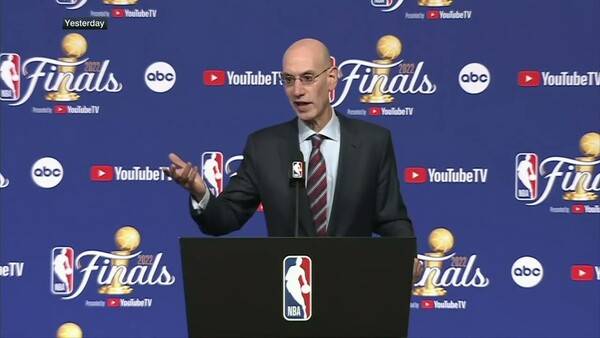 애덤 실버 커미셔너.