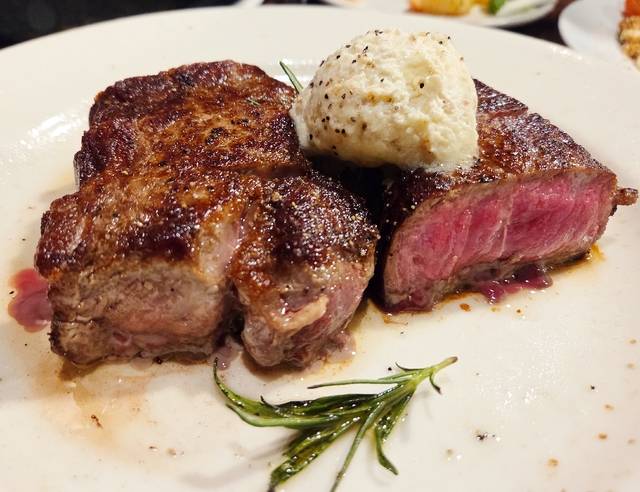 블랙라벨 씨즐링 스테이크. (신단아 기자)