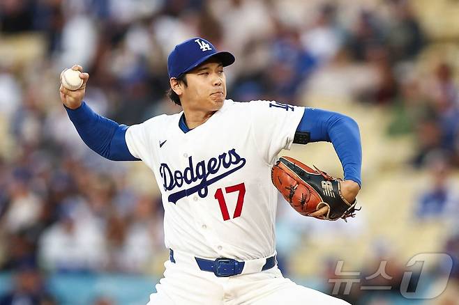 LA 다저스 투수 오타니 쇼헤이가 29일(한국시간) 열린 2026 메이저리그 마이애미 말린스전에서 6이닝 2실점(1자책) 호투를 펼쳤지만, 타선의 득점 지원을 받지 못해 패전을 떠안았다. ⓒ AFP=뉴스1