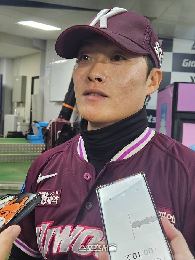 키움 임병욱이 29일 부산 사직구장에서 열린 2026 KBO리그 정규시즌 롯데전 승리 후 취재진 인터뷰에 응하고 있다. 사직 | 강윤식 기자 skywalker@sportsseoul.com