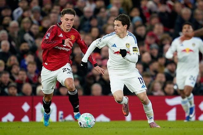 리즈전에 나선 우가르테(왼쪽)   AP<저작권자(c) 연합뉴스, 무단 전재-재배포, AI 학습 및 활용 금지>