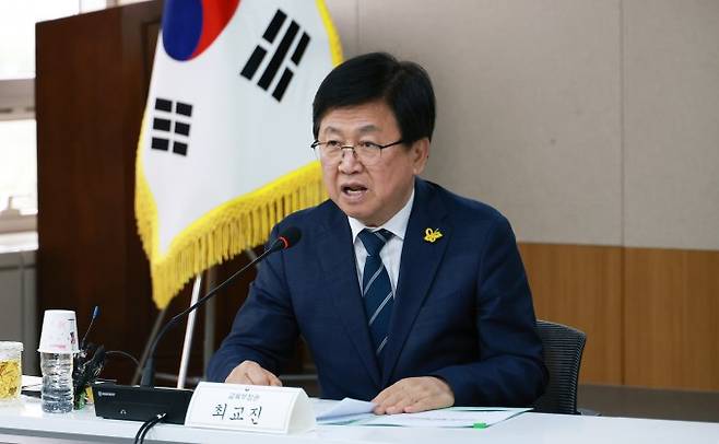 최교진 교육부 장관이 27일 정부세종청사에서 발언하고 있다. 연합뉴스 제공