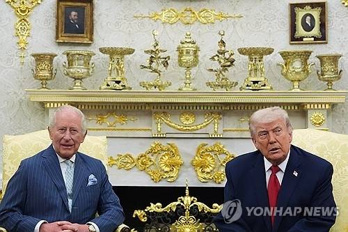 찰스 3세 국왕과 트럼프 대통령 [AP=연합뉴스 자료사진]