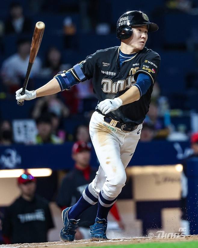 29일 경기 중 손목 통증 문제로 교체된 박민우. NC 제공