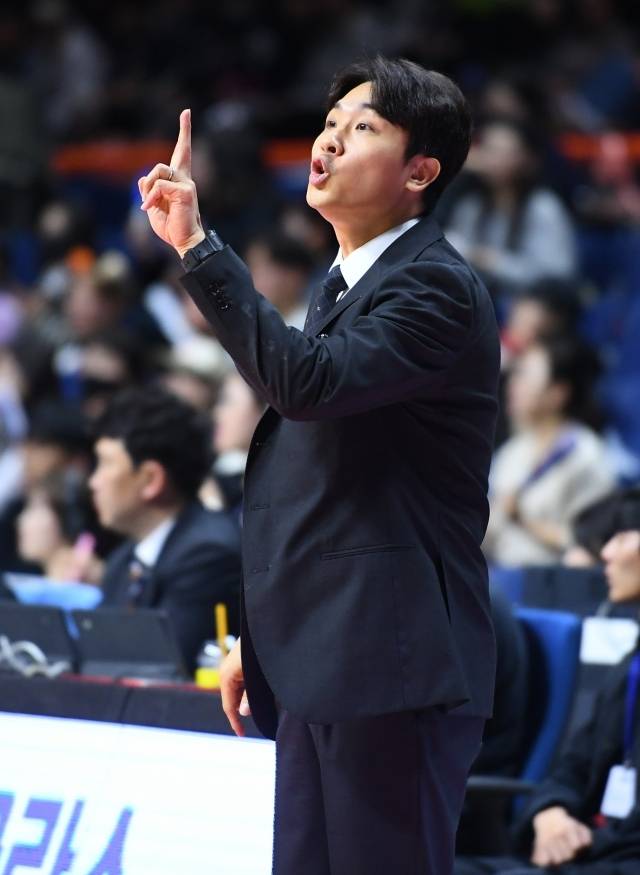 전 고양 소노 감독이었던 김태술 국가대표팀 어드바이저가 ‘마줄스호’를 떠났다. 사진=KBL 제공