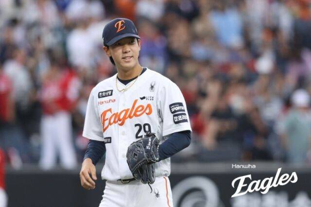 시즌 첫 승을 다음으로 기약한 황준서./한화 이글스