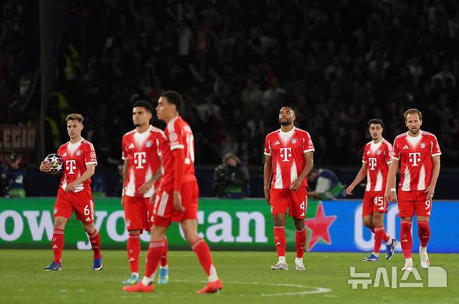 [파리=AP/뉴시스] 독일 프로축구 분데스리가 바이에른 뮌헨 선수단. 2026.04.28.
