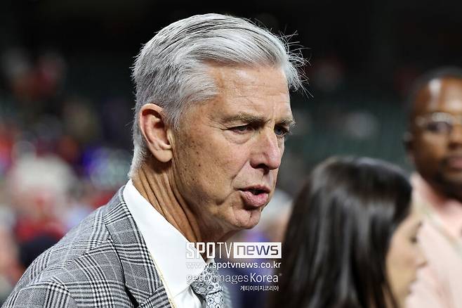 ▲ 필라델피아 데이브 돔브로스키 사장.