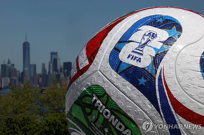 2026 북중미 월드컵 공인구 [로이터=연합뉴스]