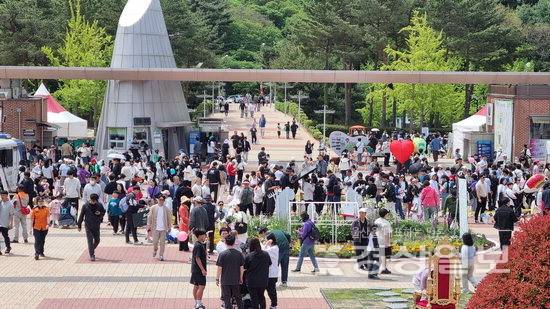 ▲ '제104회 울산어린이날 큰잔치'가 오는 5월5일 울산대공원 SK광장 및 남문광장 일원에서 열린다. 사진은 지난해 행사 모습. 울산시청 제공