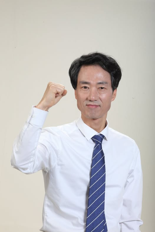 박형룡 더불어민주당 달성군 지역위원장. 박형룡 위원장 페이스북
