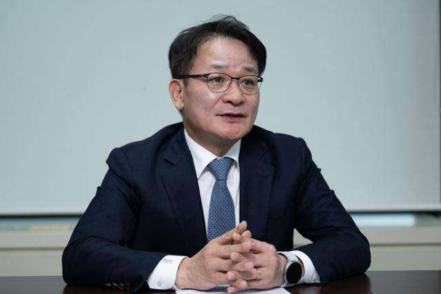 김성배 국가안보전략연구원장이 서울 강남구 사무실에서 본보와 인터뷰하고 있다. 강예진 기자