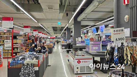 서울의 한 홈플러스 계산대가 한산한 모습. [사진=아이뉴스24 DB]