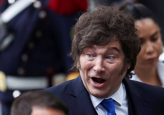 하비에르 밀레이 아르헨티나 대통령이 지난 2일 포클랜드 전쟁 44주년 추모식에 참석하고 있다. 로이터=연합뉴스