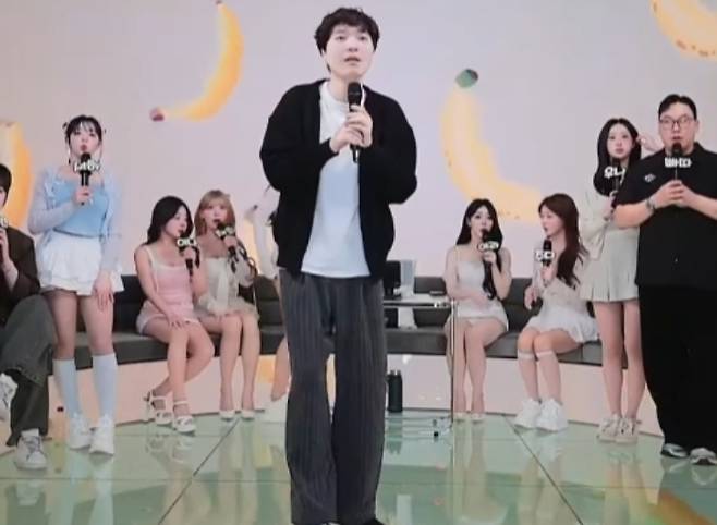방송인 신정환이 엑셀방송 진행을 맡은 것에 대해 "저를 필요로 하는 곳이라면 어디든 감사한 마음으로 간다"고 해명했다. /사진=엑셀방송 인스타그램 캡처