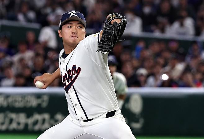 지난 3월 8일 일본 도쿄돔에서 열린 2026 월드베이스볼클래식 조별리그 C조 대한민국과 대만의 경기. 대한민국 투수 고우석이 9회초 등판해 역투하고 있다. 뉴스1