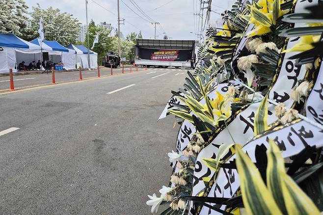 교섭 타결…CU 진주물류센터 앞 화물연대 집회장 [촬영 정종호]
