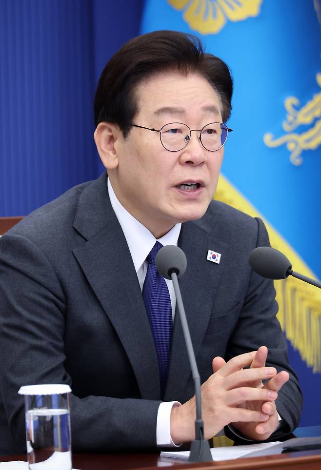 이재명 대통령이 청와대에서 열린 수석보좌관회의에서 발언하고 있다. 2026.4.30 청와대통신사진기자단