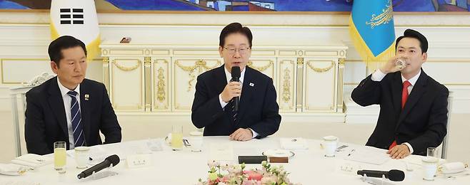 이재명 대통령이 지난달 7일 청와대에서 열린 여·야·정 민생경제협의체 회담에서 발언하고 있다. 청와대사진기자단