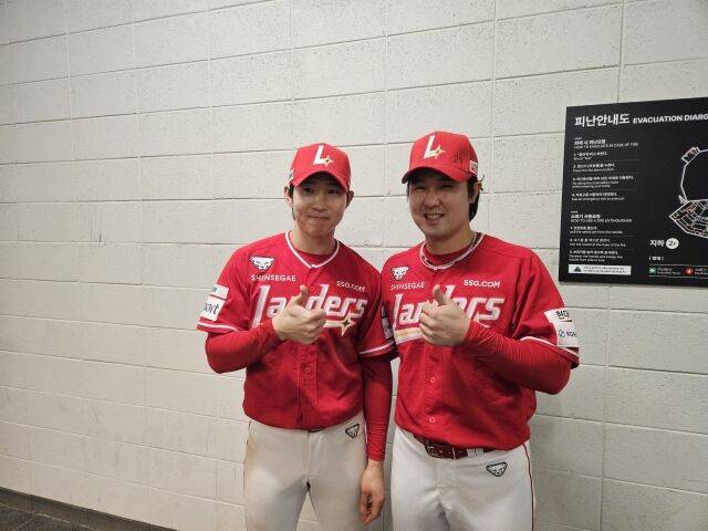 박성한(왼쪽)과 최정./SSG 랜더스