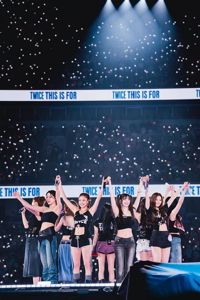 [도쿄=뉴시스] 트와이스 일본 도쿄 국립경기장 공연 모습. (사진 = JYP엔터테인먼트 제공) 2026.04.28. photo@newsis.com *재판매 및 DB 금지