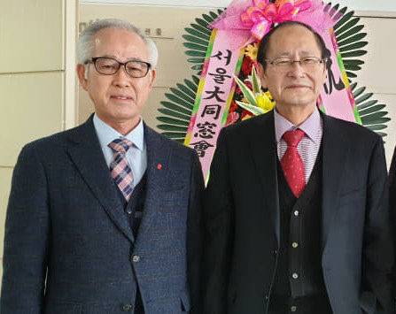 송동섭 도시공감연구소 이사장과 김창수 도시공감연구소 소장.       사진=한성일 기자