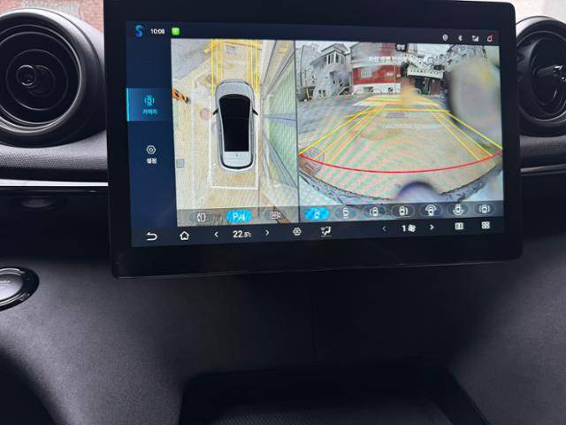 BYD 돌핀은 모든 트림에서 운전자 보조기능을 제공한다. 3D 서라운드뷰 모니터를 통해 차량의 360도 모습을 볼 수 있다. 오지혜 기자