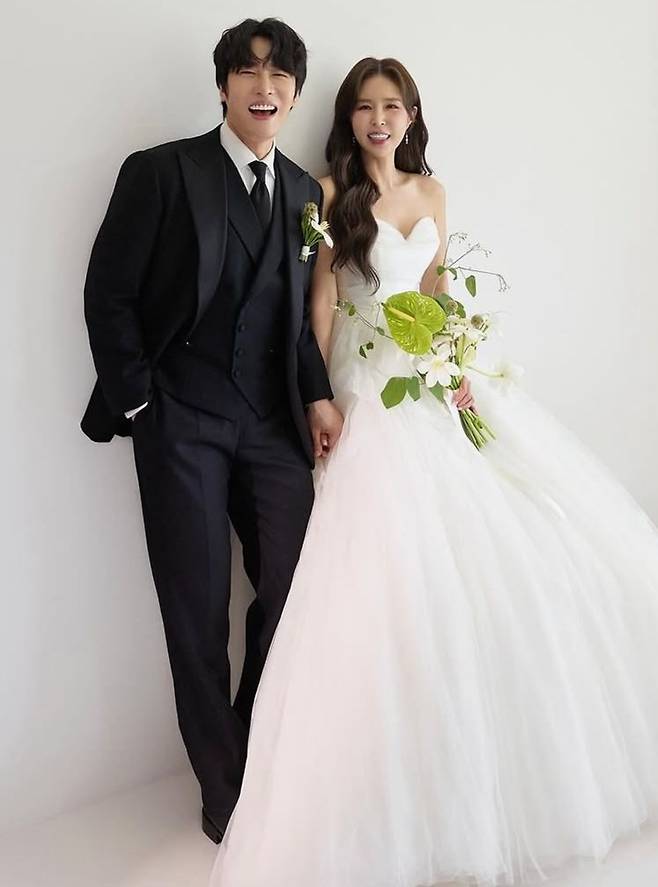 코요태 신지와 문원이 2일 결혼식을 올린다. 사진 신지 인스타그램 캡처