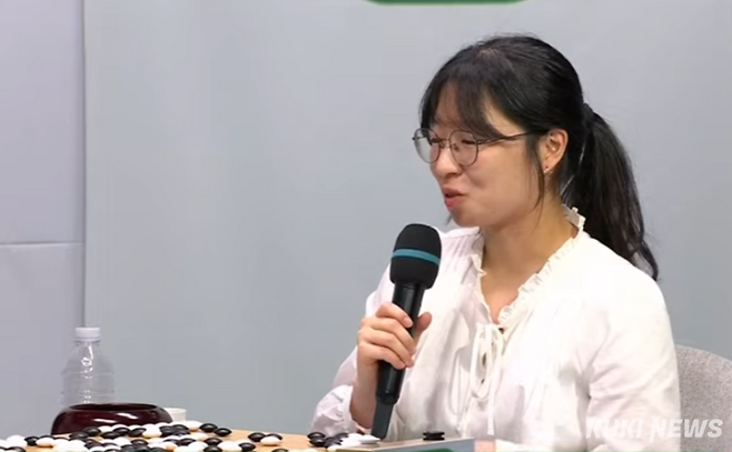 최정 9단이 ‘情가네 心가네 한·중 여자 빅5 대항전’ 1국에서 탕자원 7단을 꺾고 대국료 500만원을 획득했다.