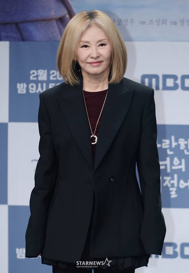 배우 이미숙이 MBC에서 진행된 금토드라마 '찬란한 너의 계절에' 제작발표회에 참석해 포즈를 취하고 있다. /2026.02.19 /사진=이동훈 photoguy@