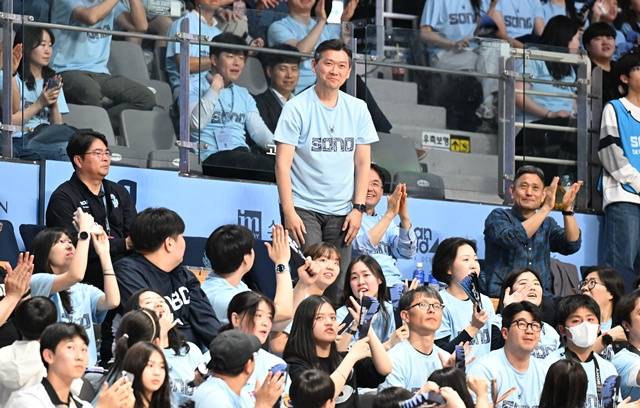 고양 소노 서준혁 구단주(가운데). /사진=KBL 제공