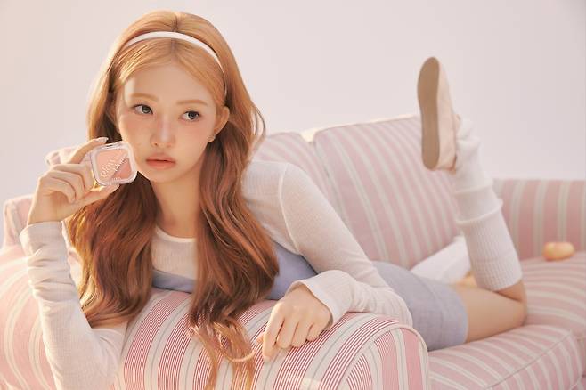 루나 글로우 레이어 블러 치크 신규 색상 [애경산업 제공. 재판매 및 DB 금지]