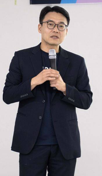 김동환 포티투마루 대표가 강의하는 모습. 사진=정의찬 인턴기자
