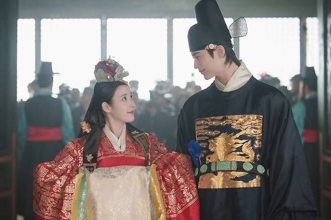 '21세기 대군부인' 주연 아이유 변우석의 혼례 장면 /사진제공=MBC