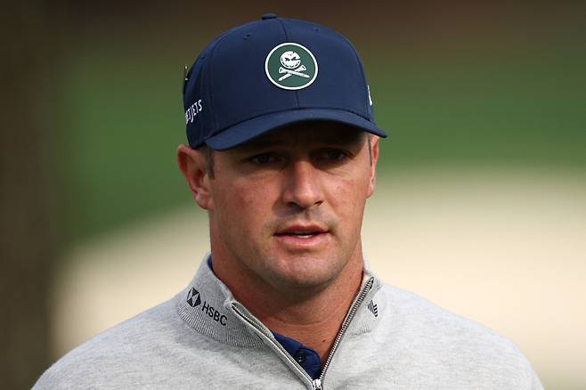 AUGUSTA, GEORGIA - APRIL 07: Bryson DeChambeau of the United States looks on while at the tournament practice area during a practice round prior to the 2026 Masters Tournament at Augusta National Golf Club on April 07, 2026 in Augusta, Georgia.   Jared C. Tilton/Getty Images/AFP (Photo by Jared C. Tilton / GETTY IMAGES NORTH AMERICA / Getty Images via AFP)







<저작권자(c) 연합뉴스, 무단 전재-재배포, AI 학습 및 활용 금지>