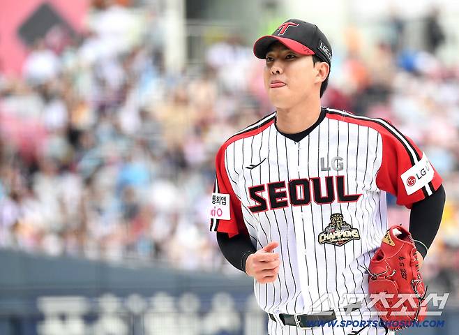3일 잠실구장에서 열린 LG와 NC의 경기. 4회초 강판당하는 LG 선발 이상영. 잠실=송정헌 기자songs@sportschosun.com/2026.05.03/