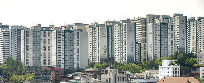 서울 중구 남산타운은 오랜 기간 답보 상태를 지나 리모델링 조합설립인가를 받았다. (윤관식 기자)