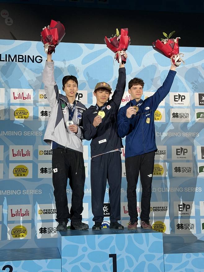 시상대에 올라선 이도현(맨왼쪽) [대한산악연맹 제공. 재판매 및 DB 금지]