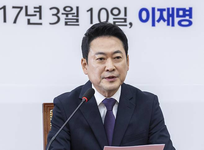 ▲ 국민의힘 장동혁 대표가 5일 국회에서 열린 기자간담회에서 여권이 추진중인 ‘검찰 조작기소’ 특검 관련해 강력히 비판하고 있다. 연합뉴스
