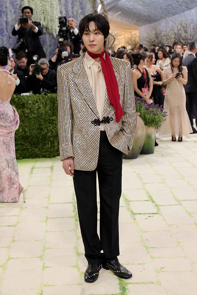 Actor Ahn Hyo-seop attends the 2026 Met Gala celebrating ″Costume Art″ at the Metropolitan Museum of Art in New York on May 4.[AFP/YONHAP]