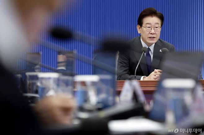 (서울=뉴스1) 이재명 기자 = 이재명 대통령이 30일 청와대에서 열린 수석보좌관회의에서 발언하고 있다. (청와대통신사진기자단) 2026.4.30/뉴스1 Copyright (C) 뉴스1. All rights reserved. 무단 전재 및 재배포, AI학습 이용 금지.