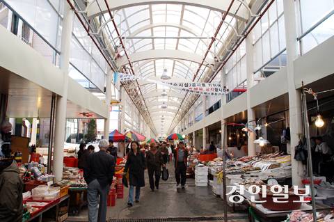 2004년 현대화 사업이 끝난 부평시장 모습. /부평구 제공